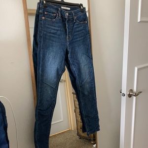 High rise Levi’s wedgie skinny jeans